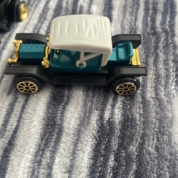 Lot of 4 Vintage Reader's Digest High Speed die cast cars - Picture 4 of 4